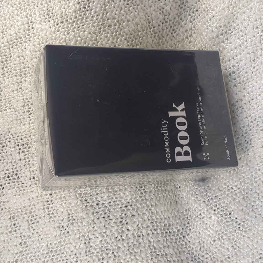 Commodity Book in Scent Space: Expressive, 30ml/1.0fl oz - Picture 9 of 9